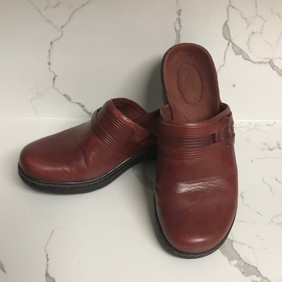 Clarks Bendables Women’s Burgundy Leather Clogs Mules US 6.5 M - Picture 1 of 8